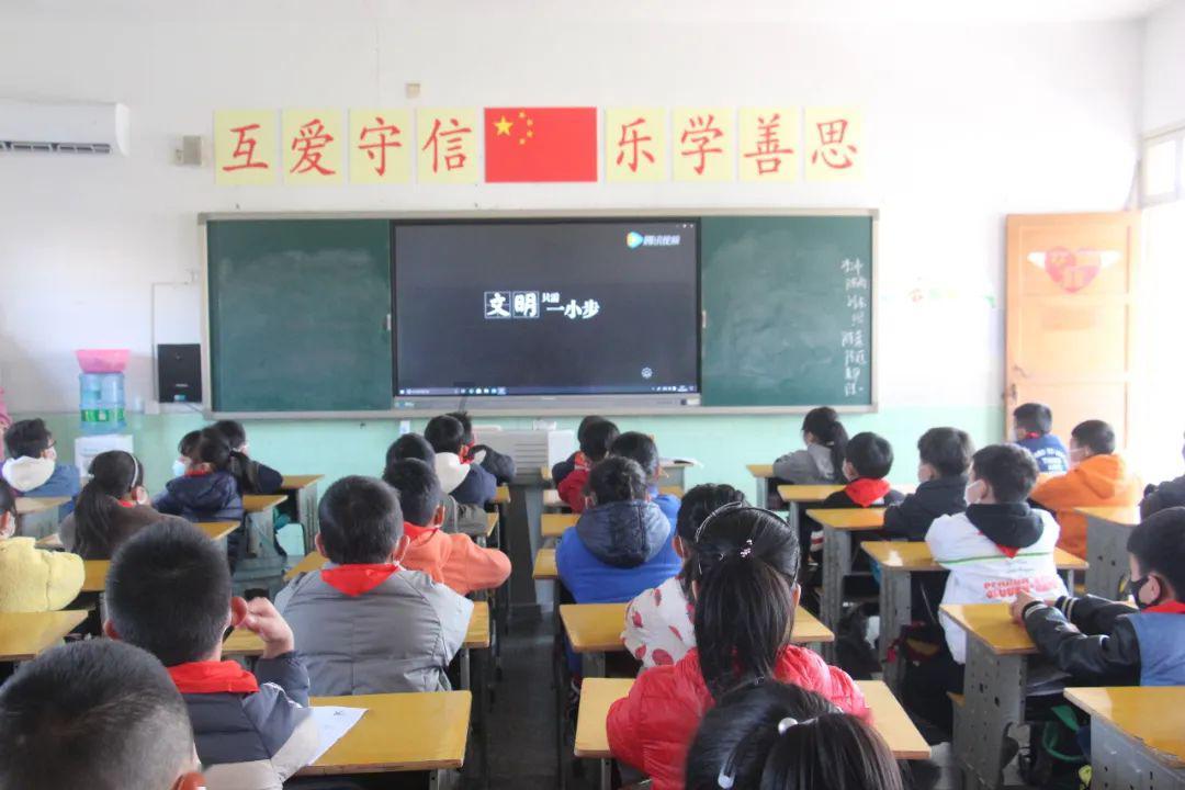 杀出重围人类分裂