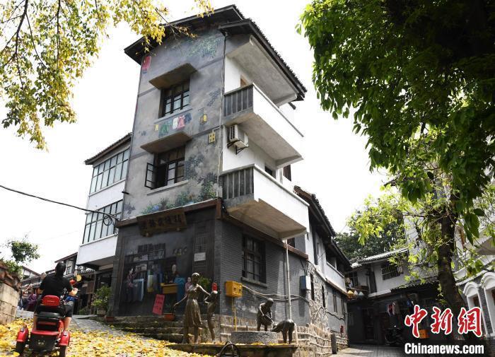 出租一楼架空层,一年了,没付租金也不搬走货